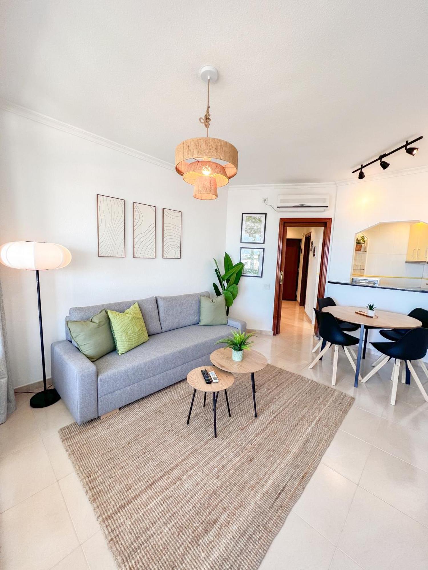 Cozy Flat With Sea Views La Torre Apartment Торемолинос Екстериор снимка