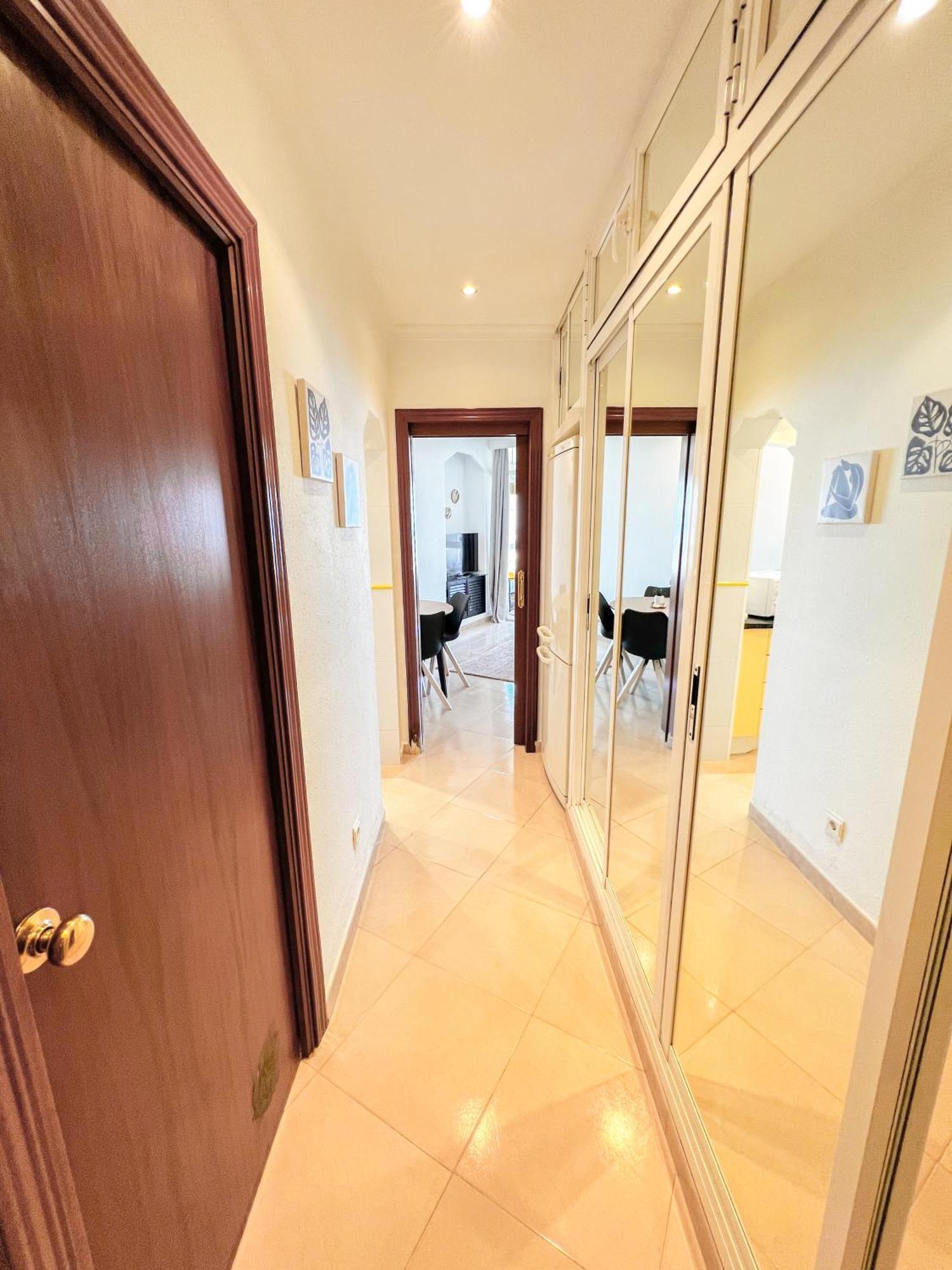 Cozy Flat With Sea Views La Torre Apartment Торемолинос Екстериор снимка