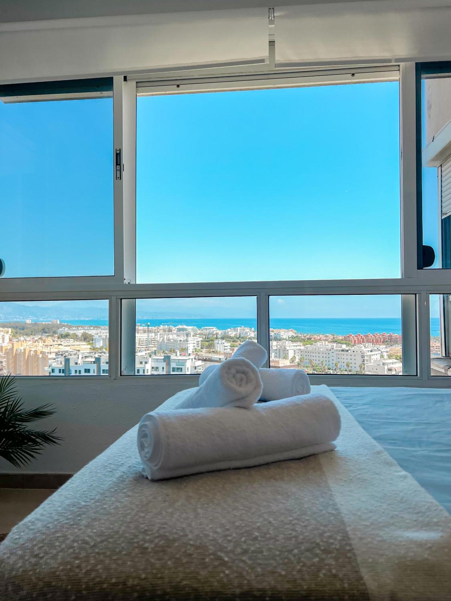 Cozy Flat With Sea Views La Torre Apartment Торемолинос Екстериор снимка